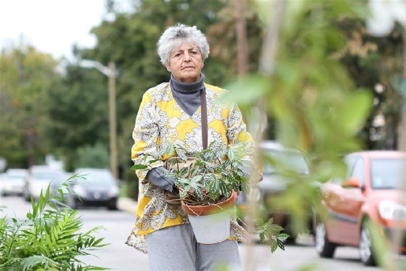 carrying pot, worried.jpg