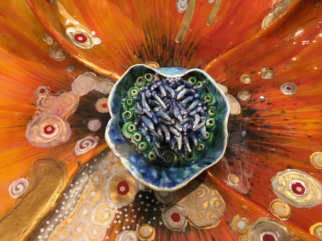 close-up-flower-ceramic